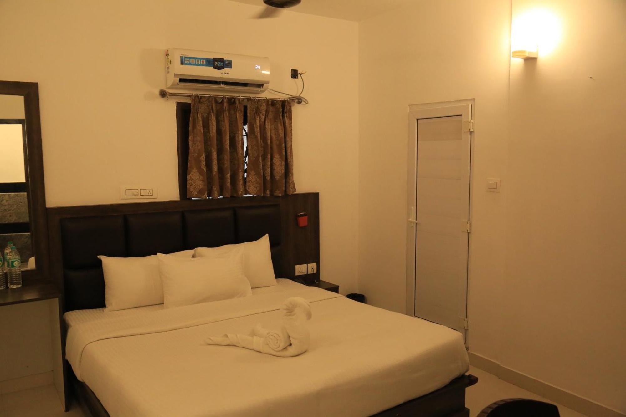 Christian Guest House Веллуру Экстерьер фото
