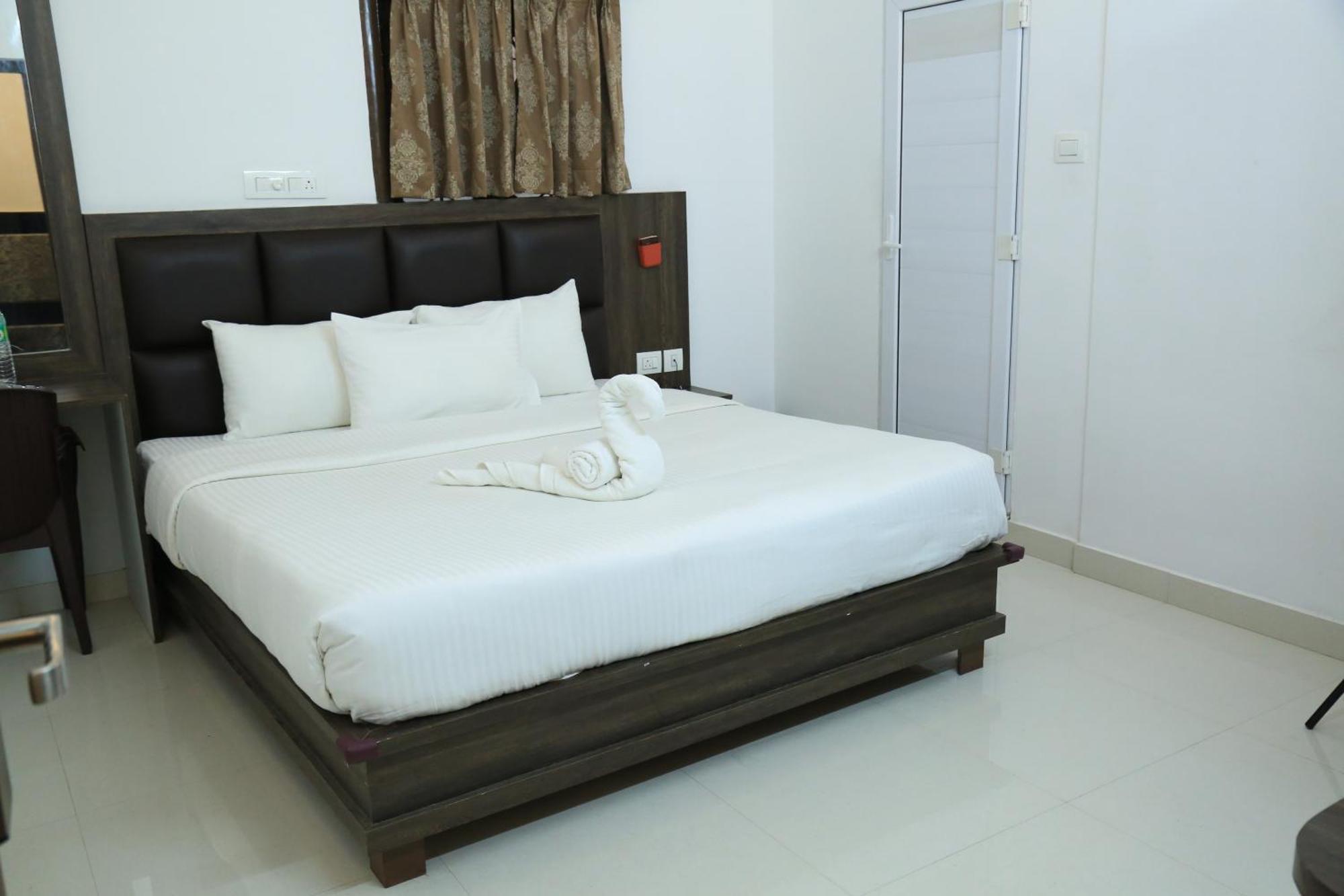Christian Guest House Веллуру Экстерьер фото