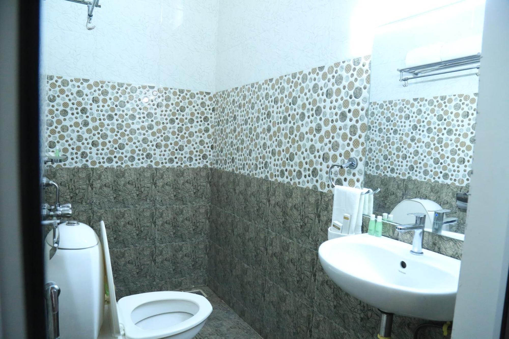 Christian Guest House Веллуру Экстерьер фото