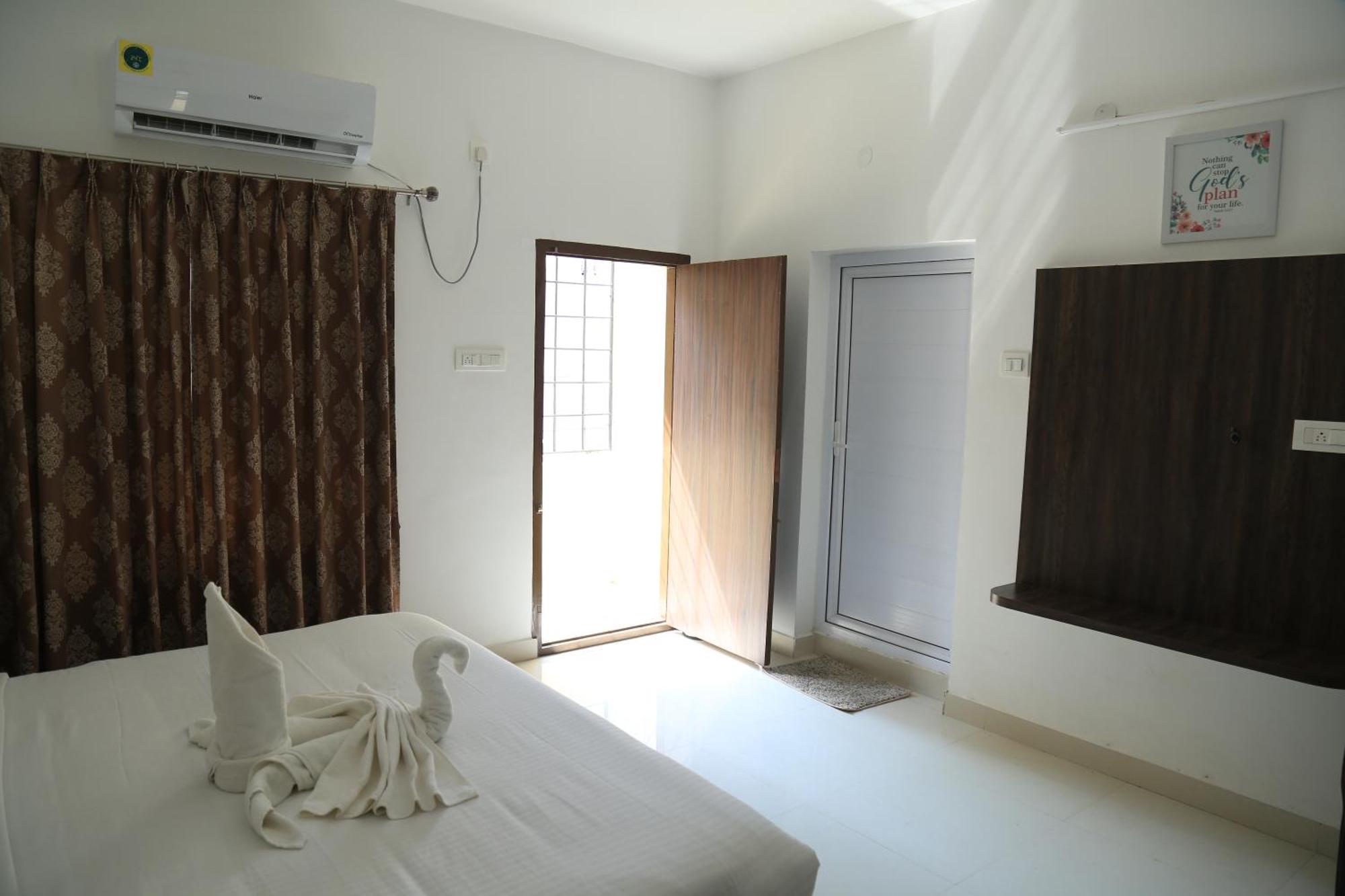 Christian Guest House Веллуру Экстерьер фото