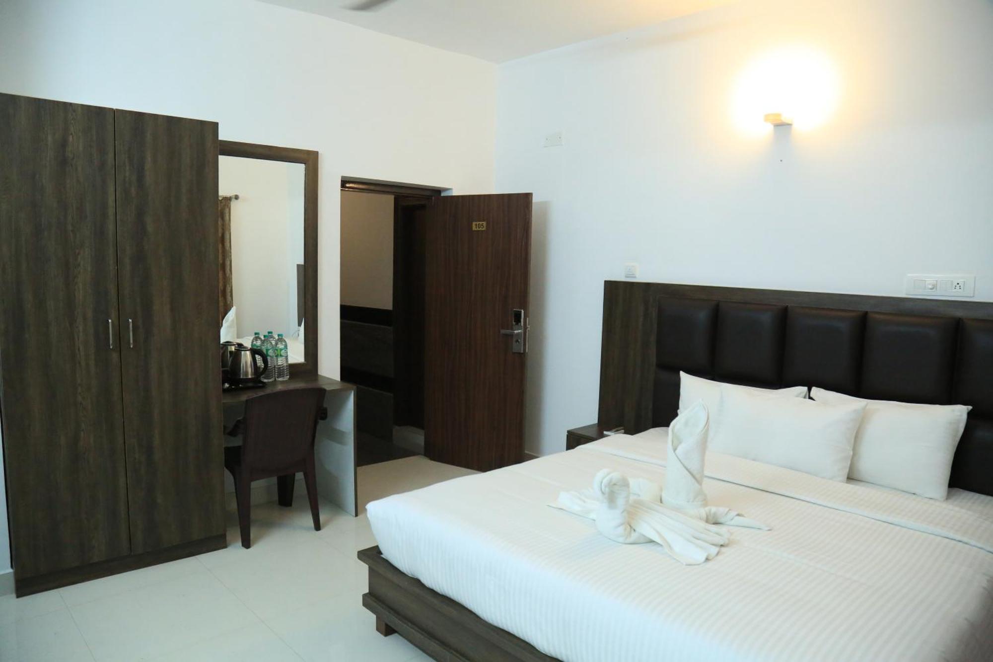 Christian Guest House Веллуру Экстерьер фото