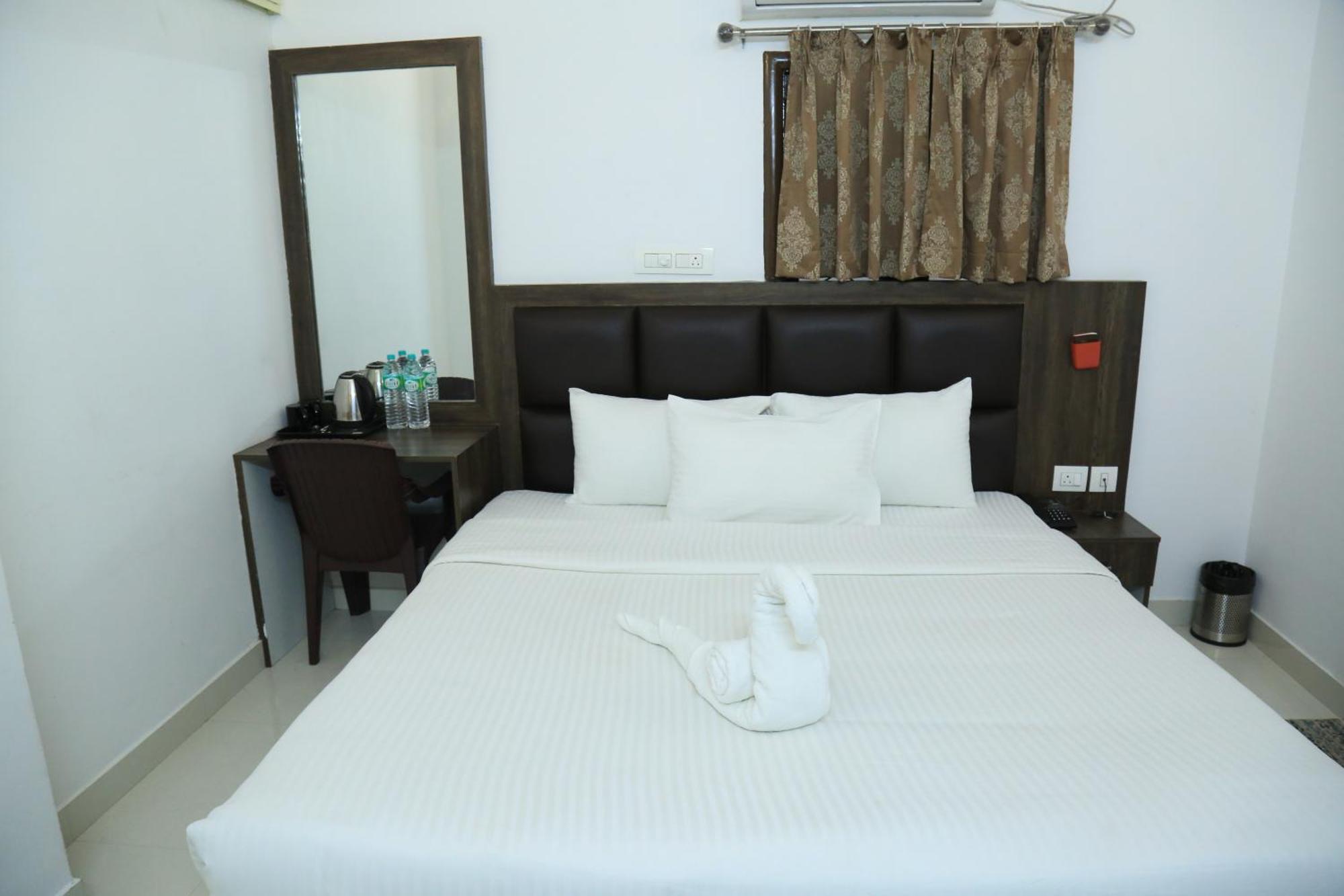 Christian Guest House Веллуру Экстерьер фото